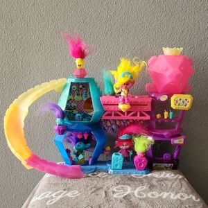 Mattel DreamWorks Trolls Band Together Mount Rageous Playset EUC